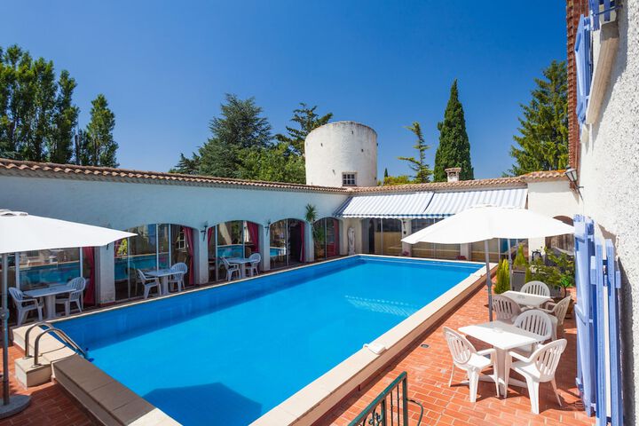 Hotel with Pool
