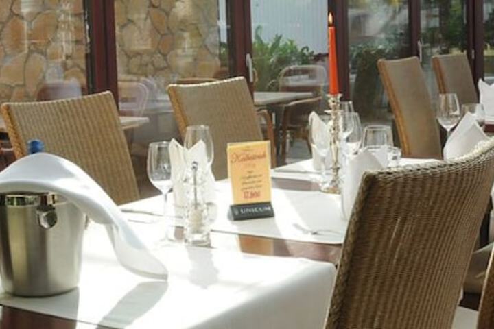 Dining 87 of 142