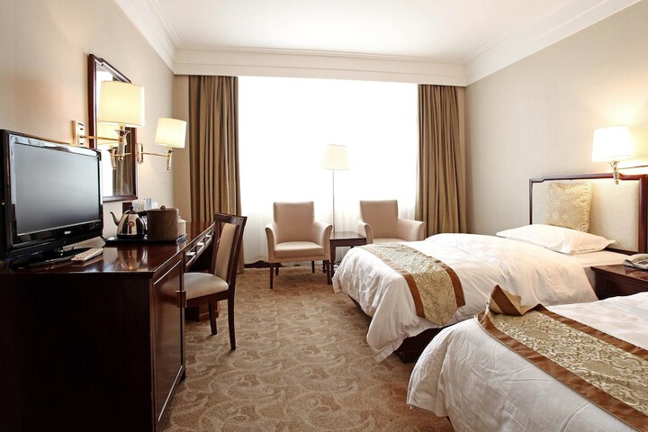 Room 5 of 45