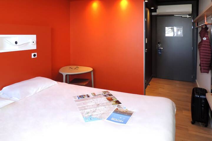 Room 10 of 39