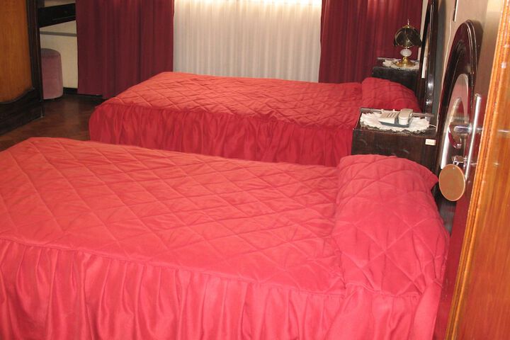 Room 11 of 48