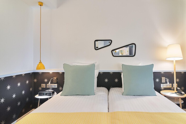 Room 33 of 54