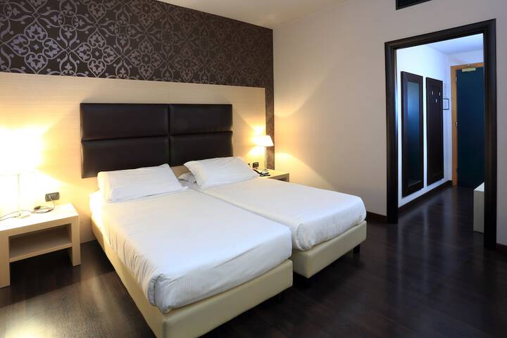 Room 12 of 31