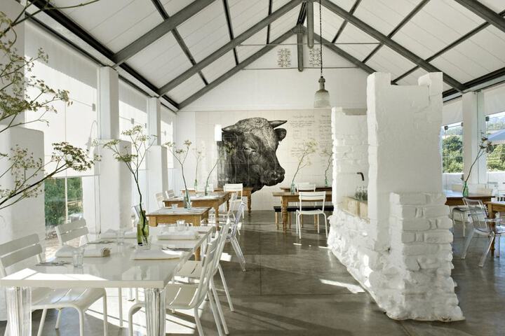 Dining 84 of 136