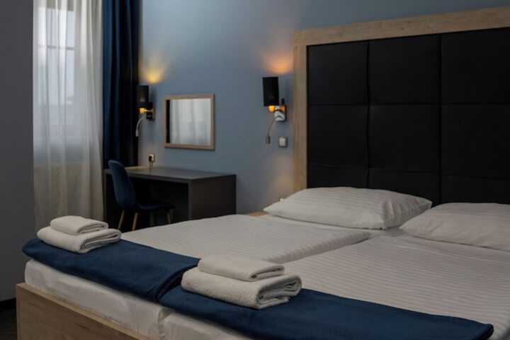 Room 15 of 82