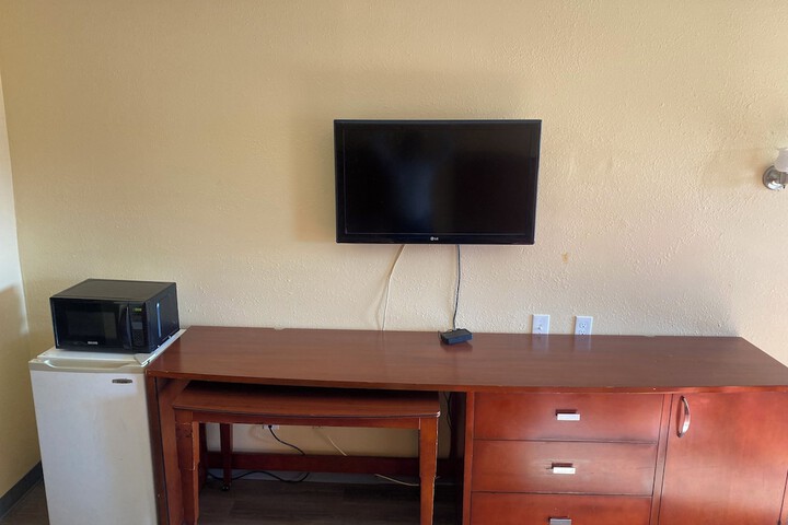 Room 10 of 39