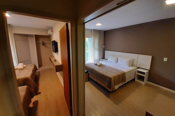 Room 10 of 42