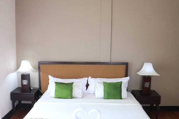 Room 6 of 48