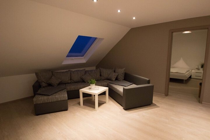 Room 15 of 37