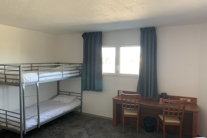 Room 30 of 92