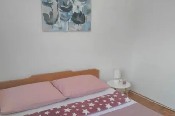 Room 3 of 16