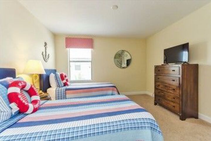 Room 10 of 25