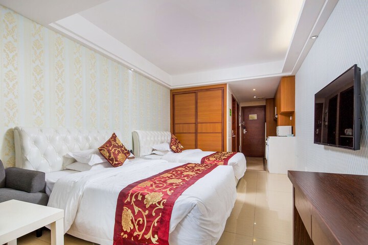 Room 44 of 70