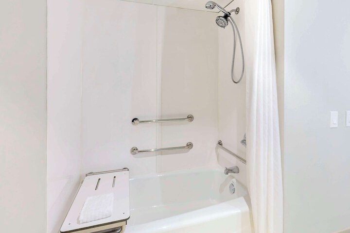 2 Queen Beds Microwave and Refrigerator Bathtub Full Breakfast (9 of 15)