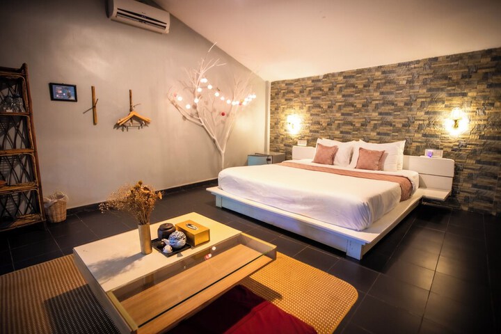 Room 32 of 120