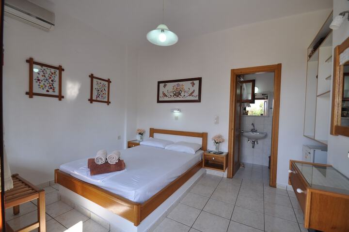 Room 8 of 54