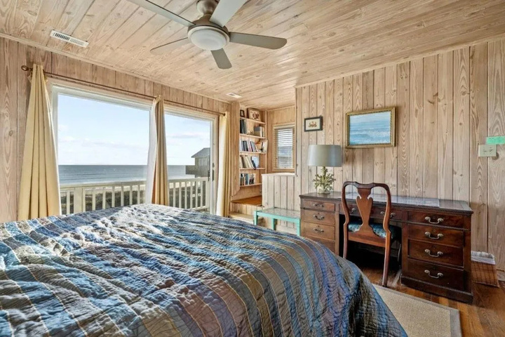 Room 4 of 21