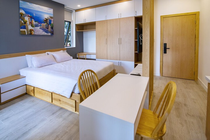 Room 14 of 28