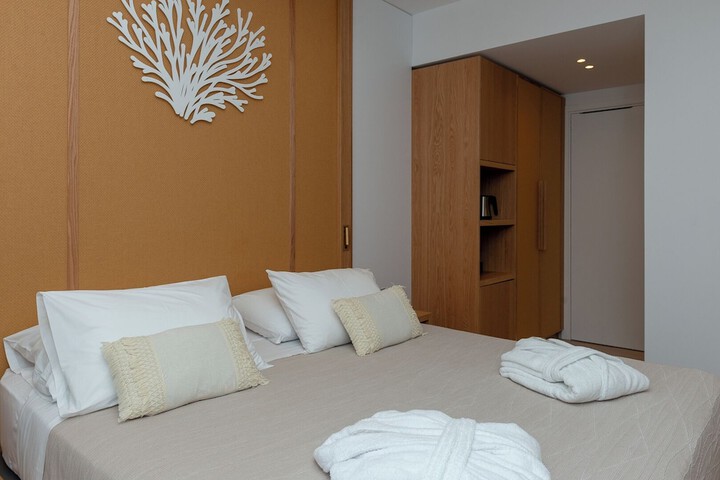 Room 17 of 62