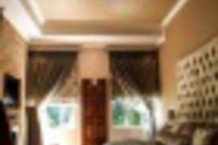 Room 3 of 74