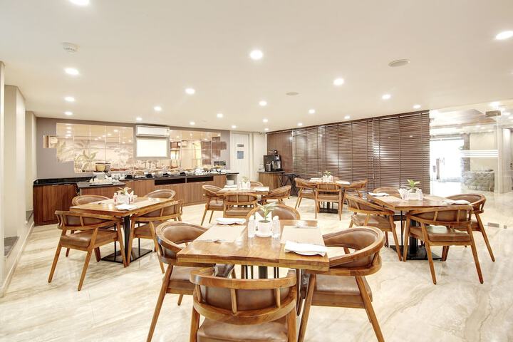 Dining 57 of 79