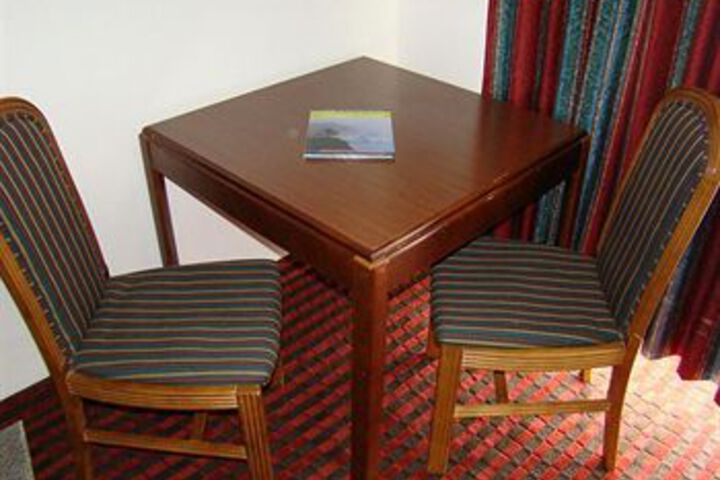 Room 48 of 62