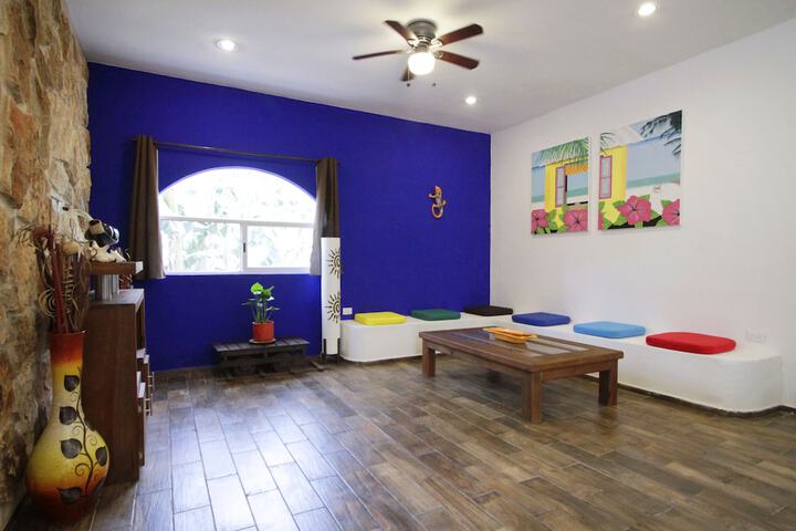 Room 25 of 69