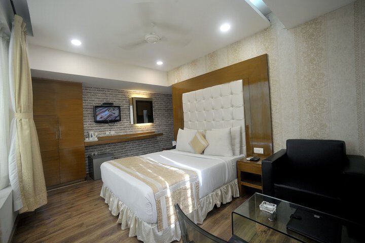 Room 30 of 59