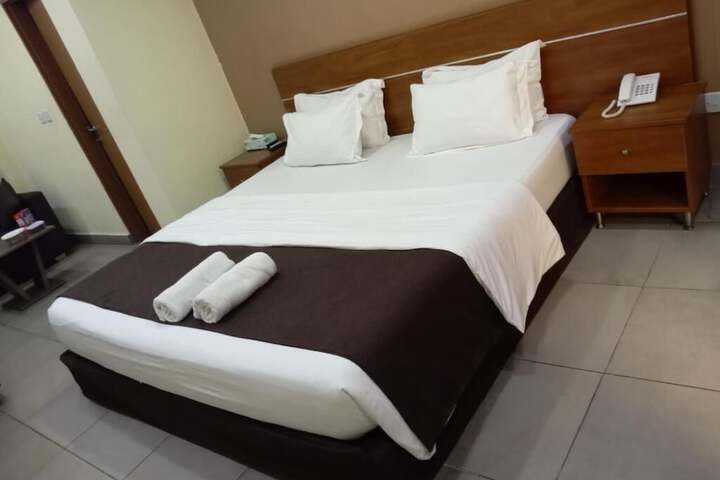 Room 15 of 42