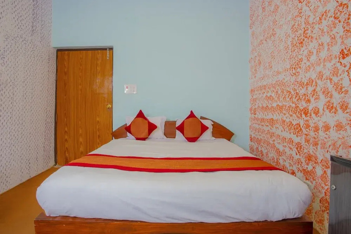Room 4 of 11