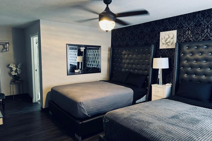 Room 31 of 77