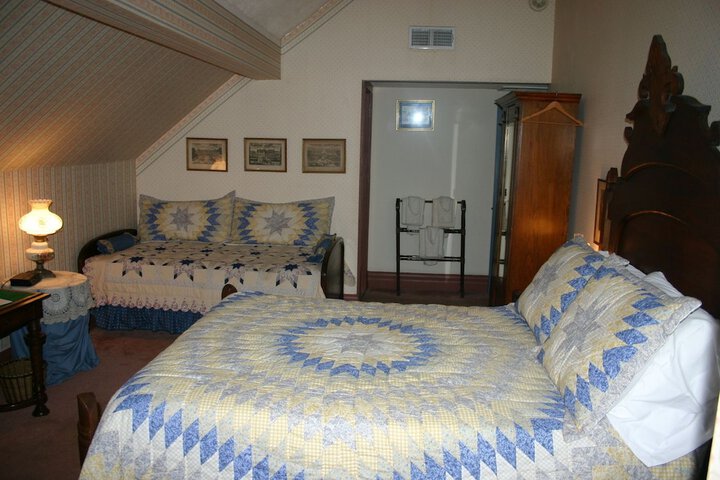 Room 40 of 109