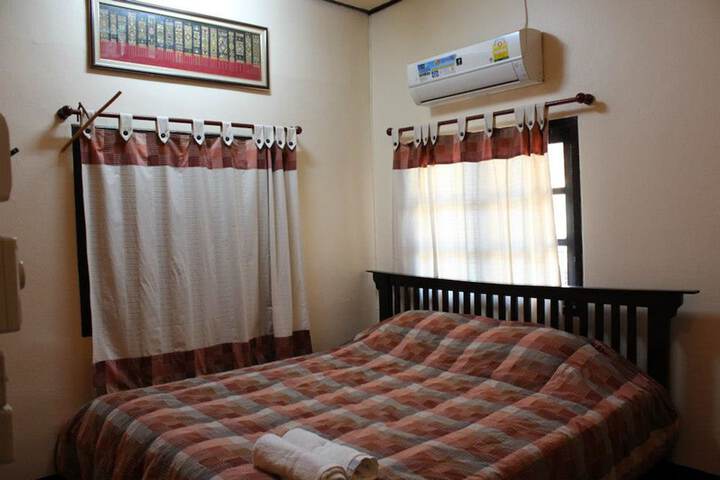 Room 16 of 25