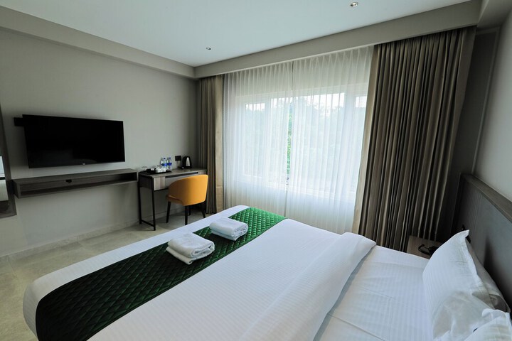 Room 17 of 40