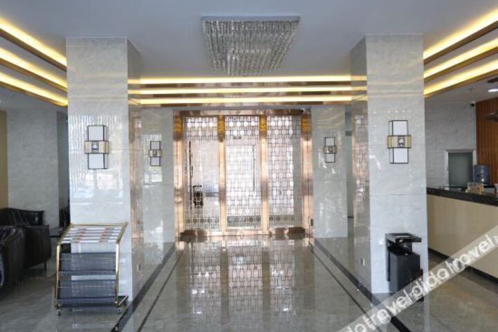 Hotel Interior 8 of 18