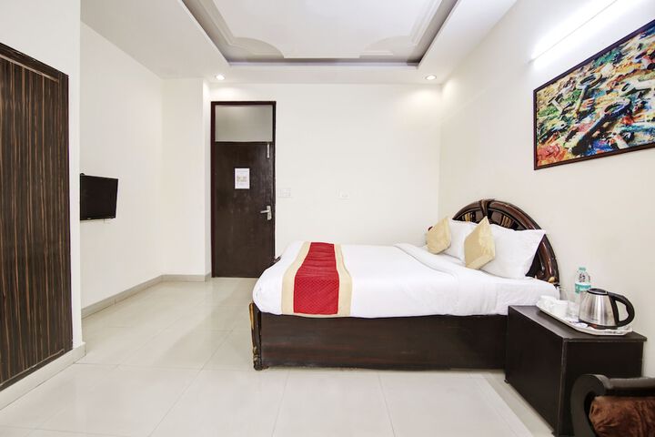 Room 35 of 52