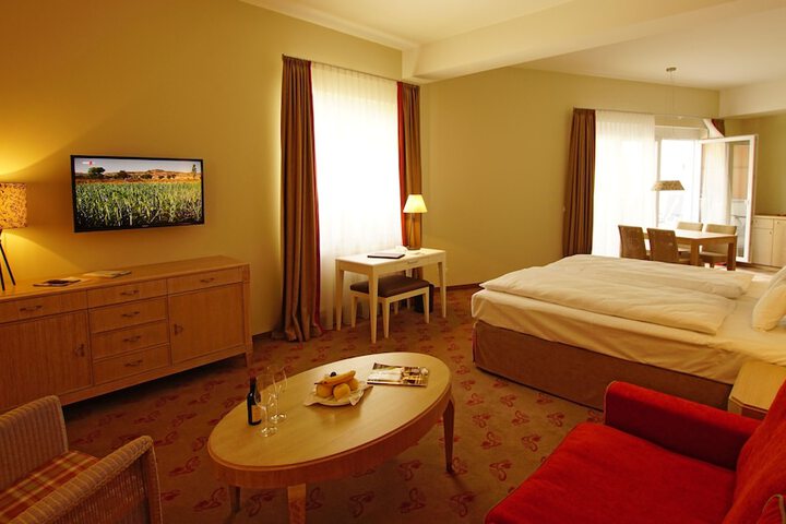 Room 2 of 17