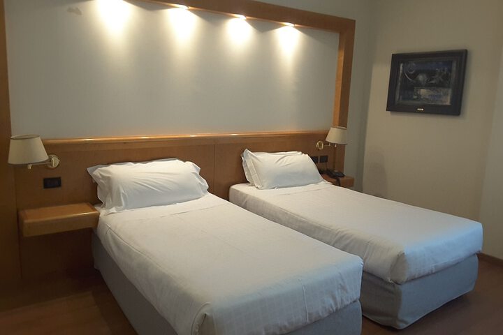 Room 25 of 73