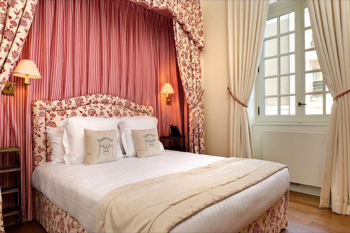 Room 38 of 105