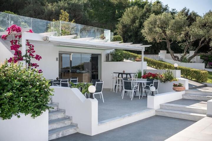 Terrace/Patio 41 of 106
