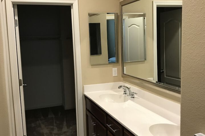 Room 16 of 24