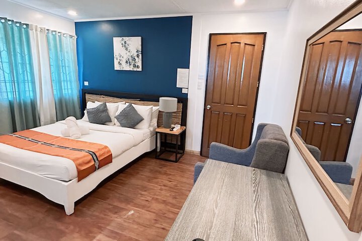 Room 5 of 13