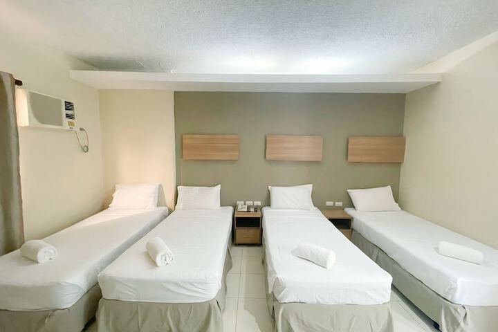 Room 14 of 21