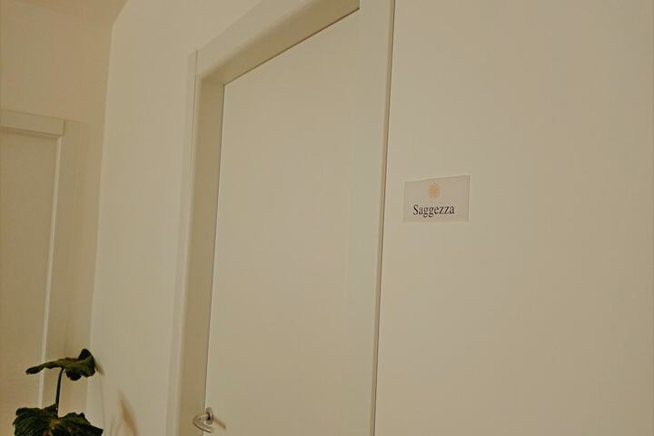 Room 26 of 28