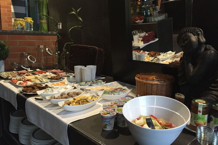 Breakfast/Coffee Service 56 of 72