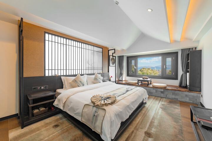 Room 15 of 80