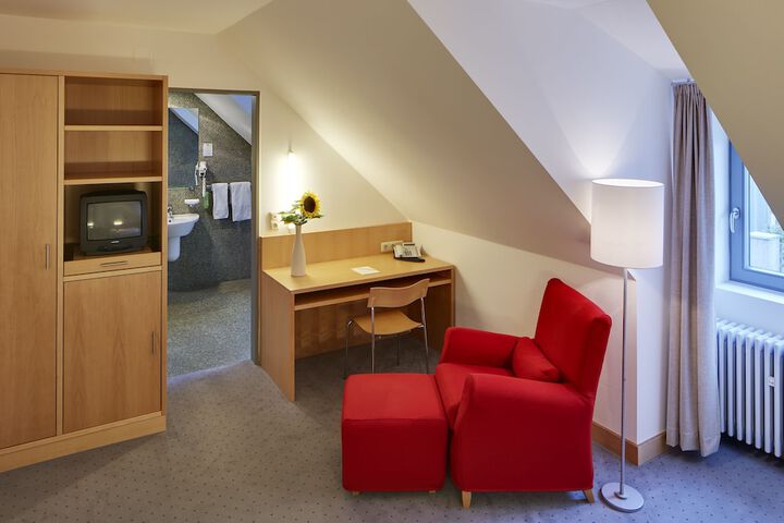 Room 13 of 68