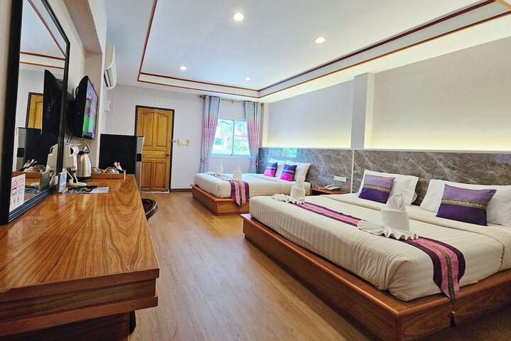 Room 42 of 152