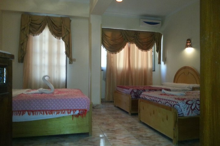 Room 11 of 85