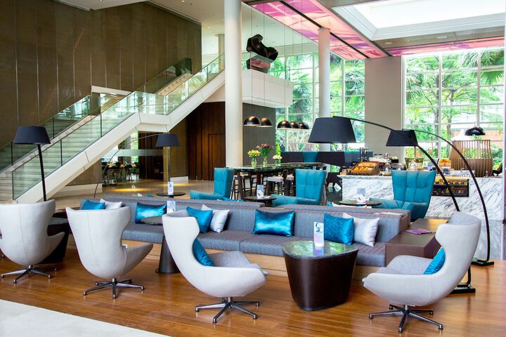 Entrance & Lobby
